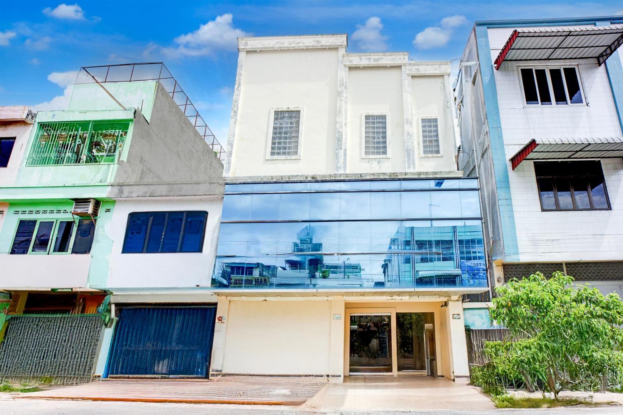 Collection O Peunayong Near Masjid Raya Baiturrahman Formerly Siwah Hotel Банда-Ачех Экстерьер фото